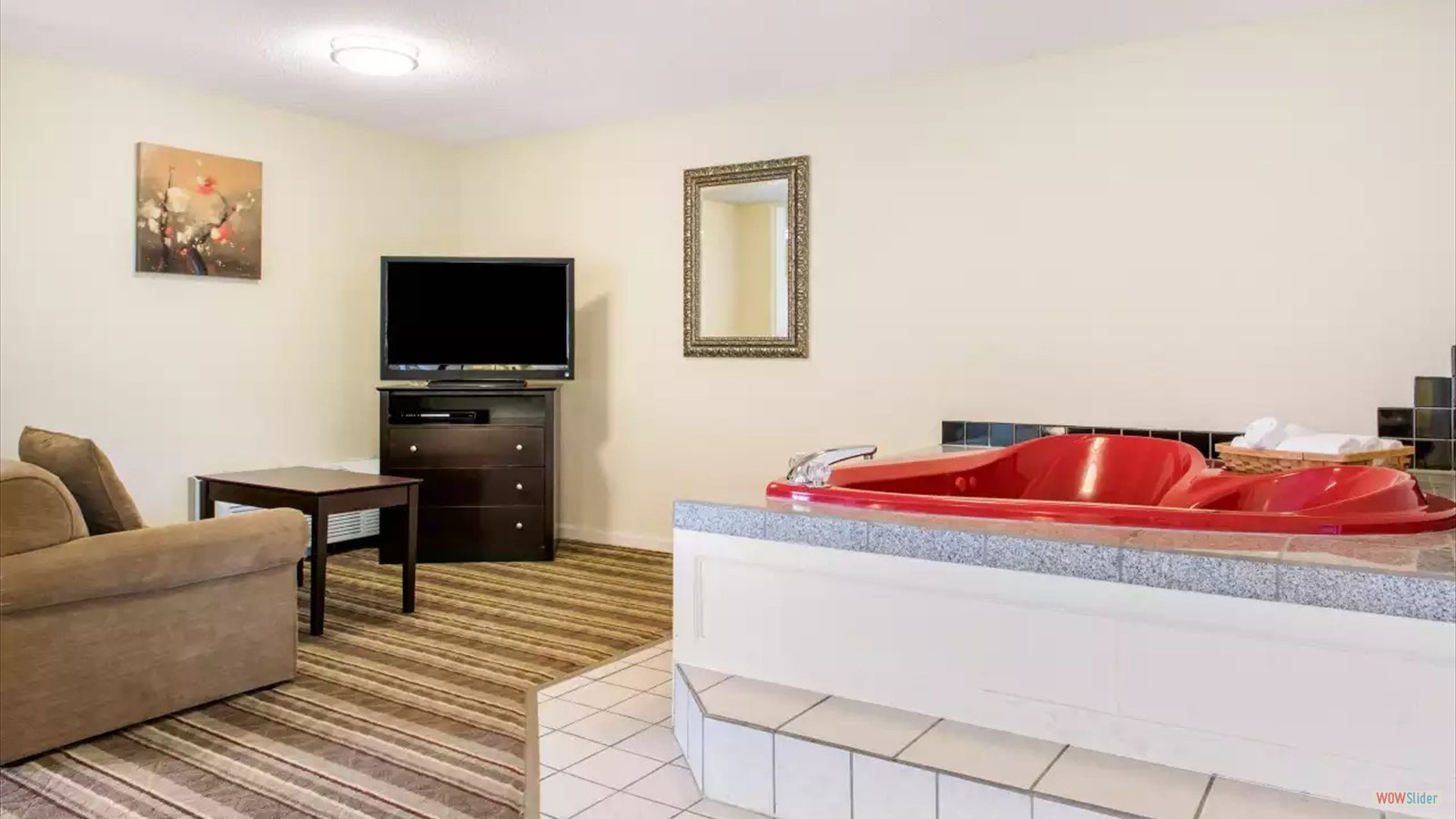  Guest Room With Jacuzzi